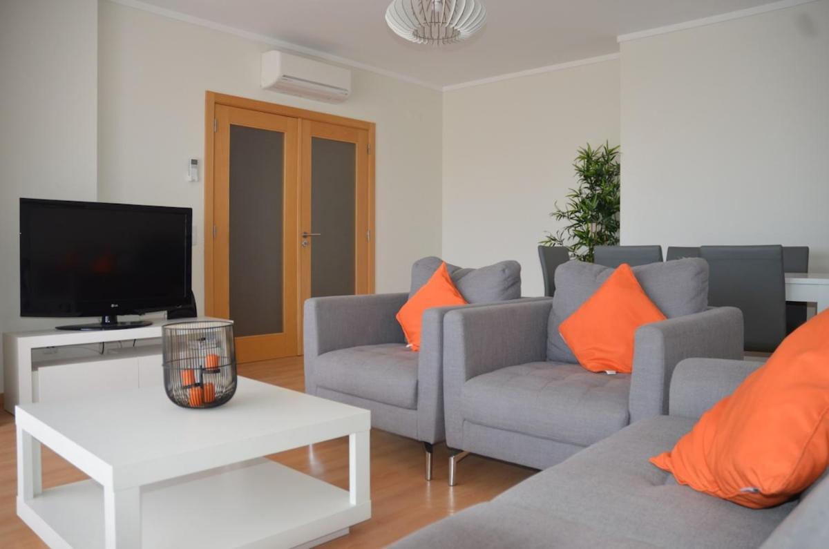 Algarve T2 Apartment With Pool And Balcony In Olhão Екстериор снимка