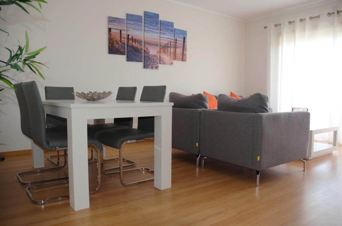 Algarve T2 Apartment With Pool And Balcony In Olhão Екстериор снимка