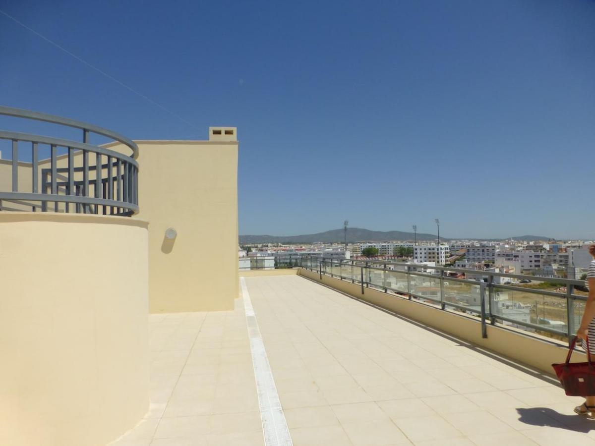 Algarve T2 Apartment With Pool And Balcony In Olhão Екстериор снимка